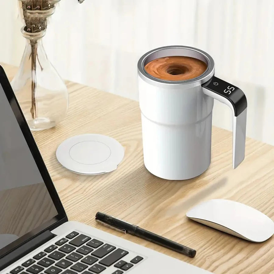 Self-Stirring Coffee Mug – Automatic Mixing, Zero Effort